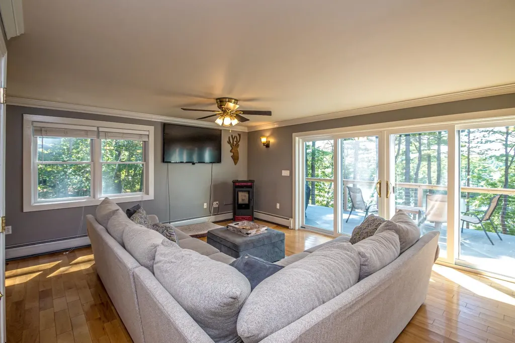 135 S Dorr Way Wakefield NH 03830