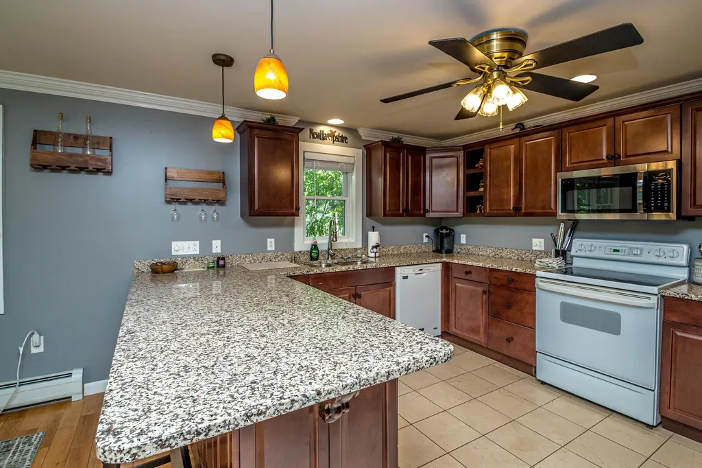 135 S Dorr Way Wakefield NH 03830