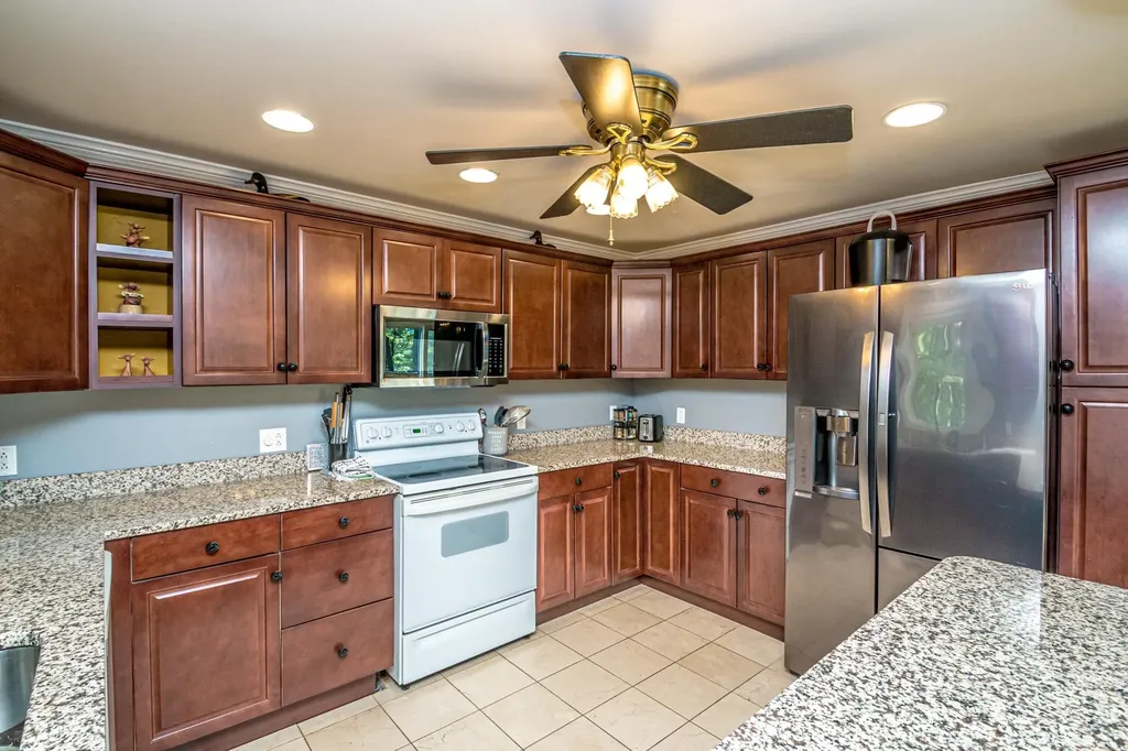 135 S Dorr Way Wakefield NH 03830