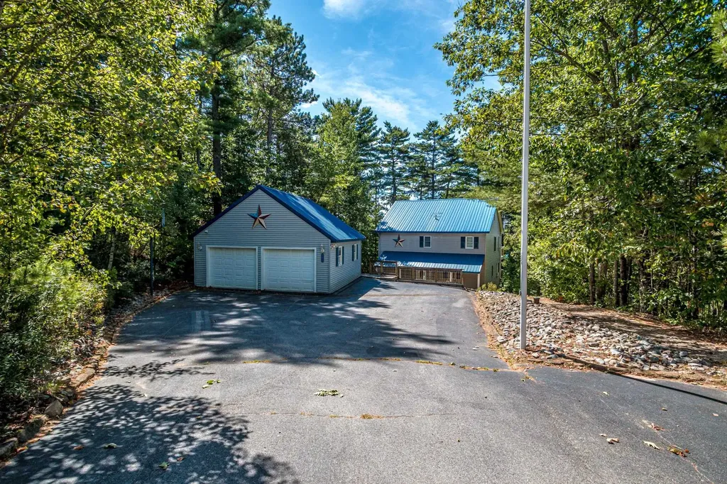 135 S Dorr Way Wakefield NH 03830