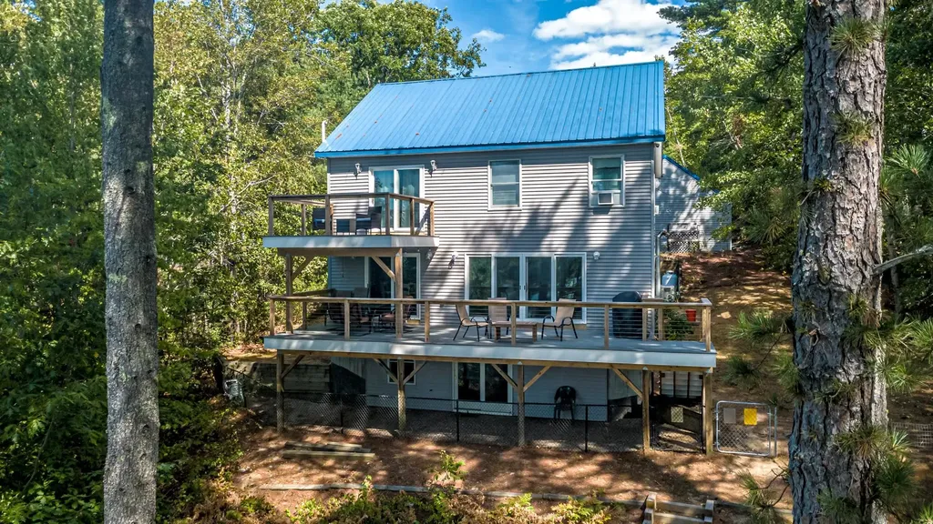 135 S Dorr Way Wakefield NH 03830