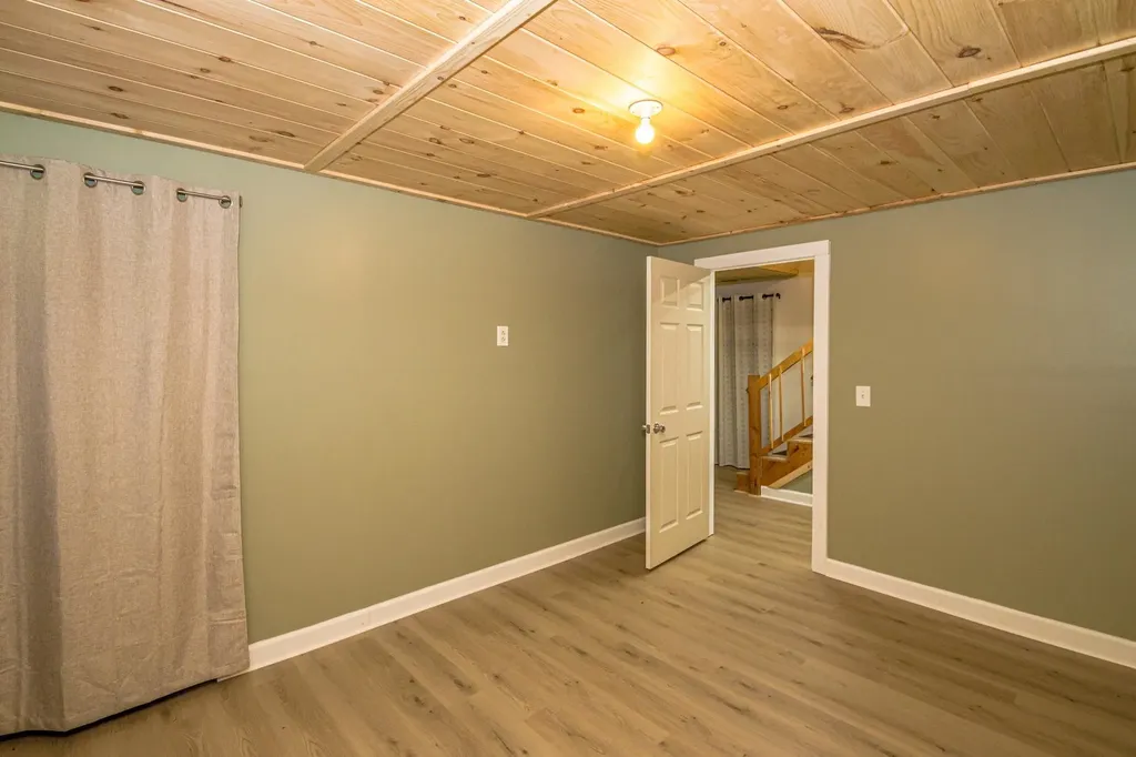 135 S Dorr Way Wakefield NH 03830