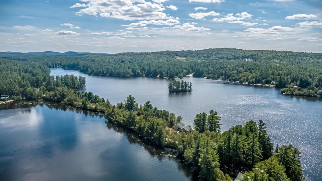 135 S Dorr Way Wakefield NH 03830