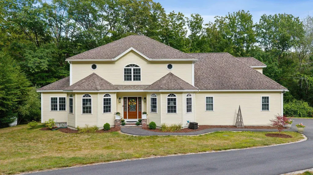 89 Woodhill Road Bow NH 03304