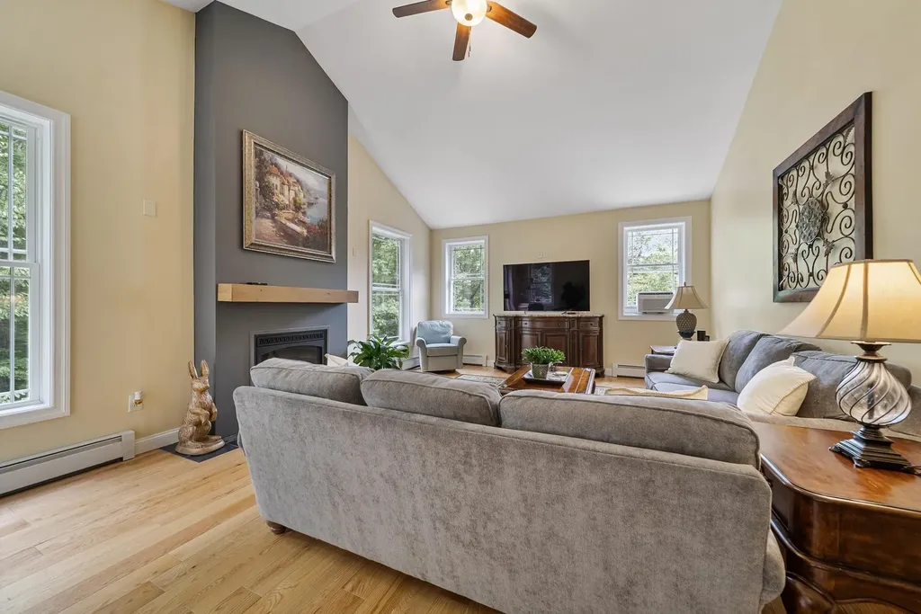 89 Woodhill Road Bow NH 03304