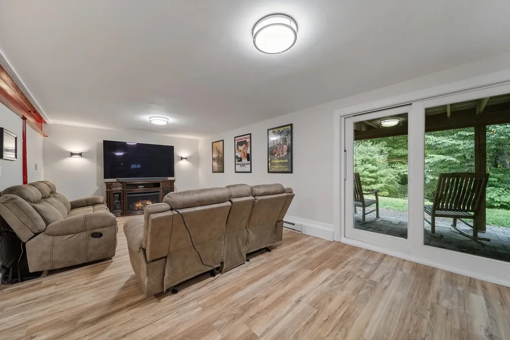 89 Woodhill Road Bow NH 03304