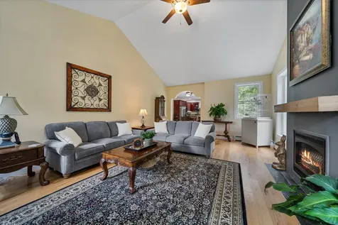 89 Woodhill Road Bow NH 03304