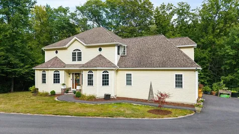 89 Woodhill Road Bow NH 03304