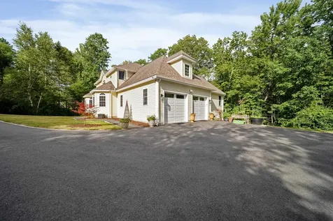 89 Woodhill Road Bow NH 03304