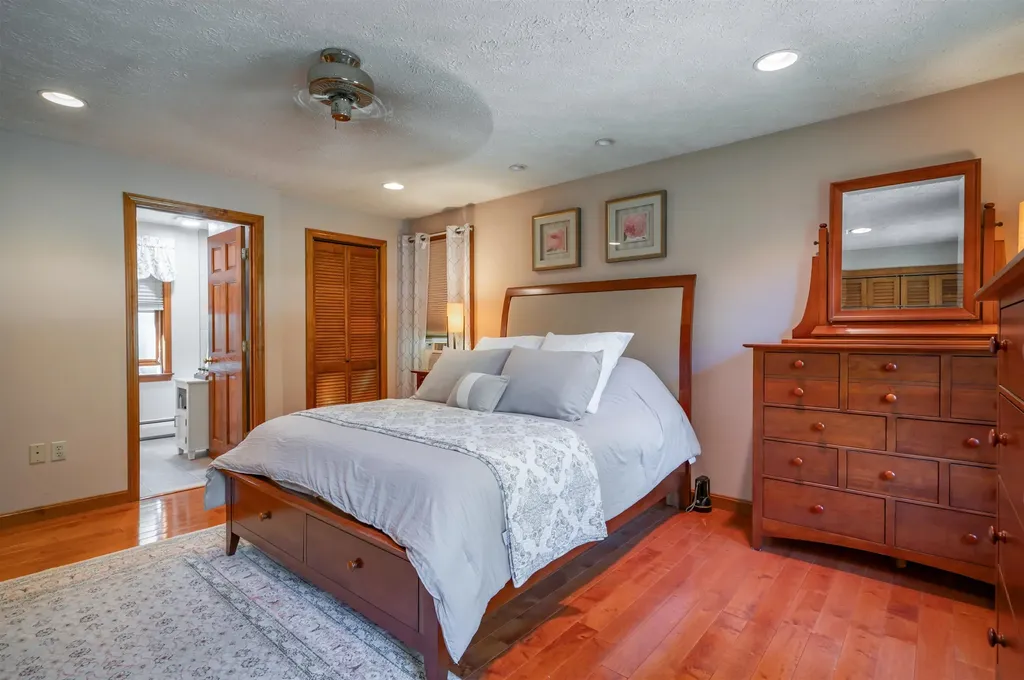 22 Marty Drive Merrimack NH 03054