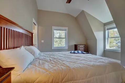 5 Old Parish Way Portsmouth NH 03801