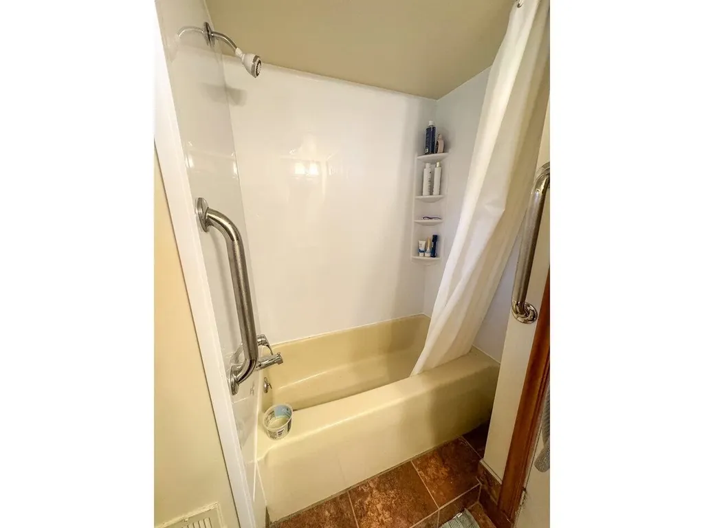 71-73 Harrison Avenue Burlington VT 05401-0000