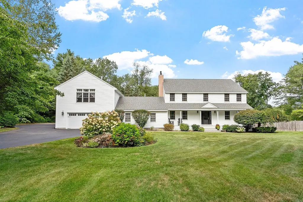 77 Mooar Hill Road Hollis NH 03049