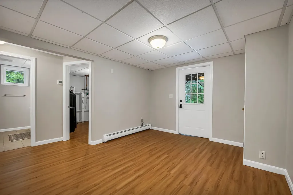 5 Sargent Drive Hooksett NH 03106