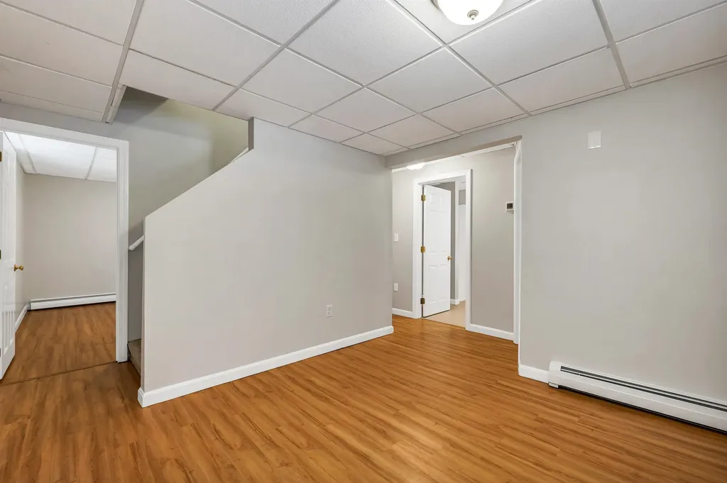5 Sargent Drive Hooksett NH 03106