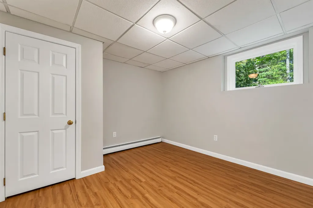 5 Sargent Drive Hooksett NH 03106