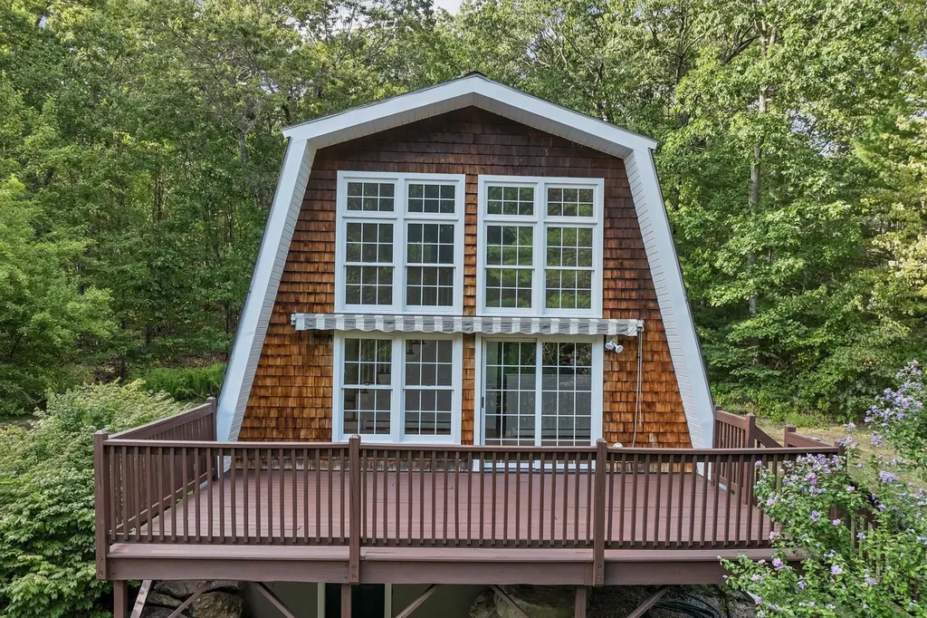 5 Sargent Drive Hooksett NH 03106