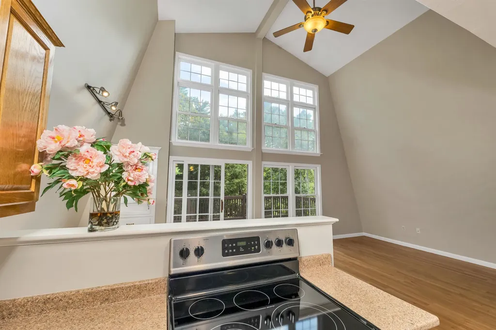 5 Sargent Drive Hooksett NH 03106