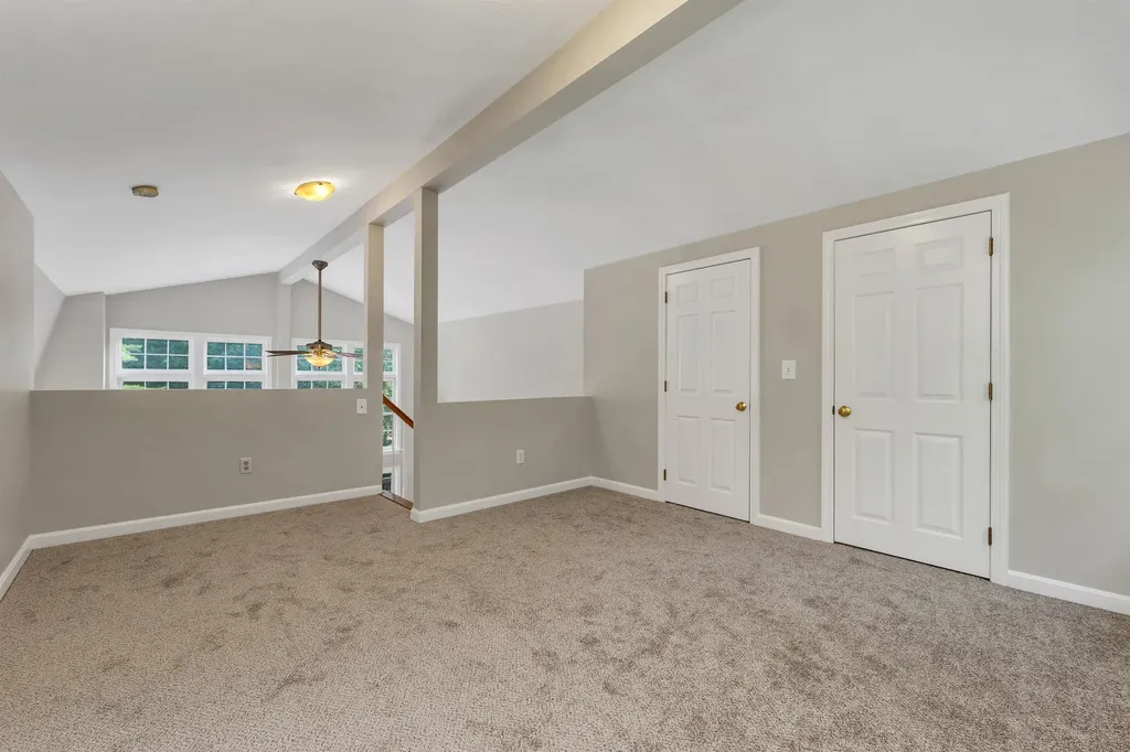 5 Sargent Drive Hooksett NH 03106