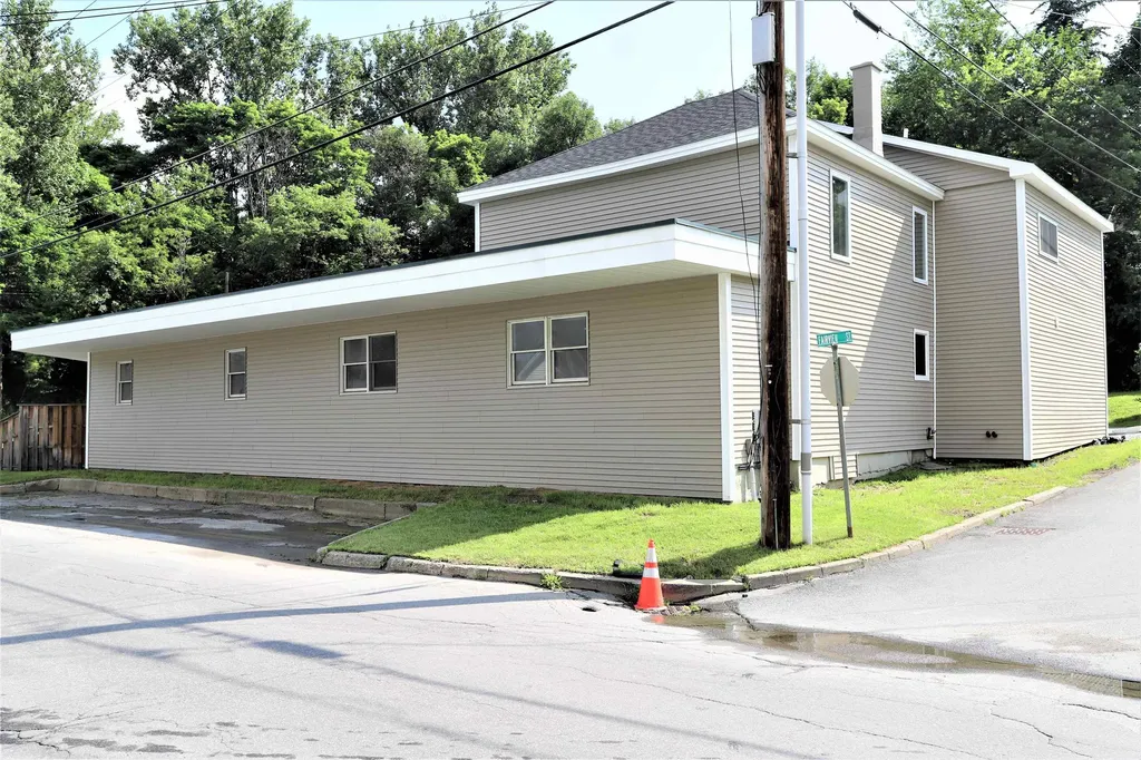 215 Glen Road Newport City VT 05855