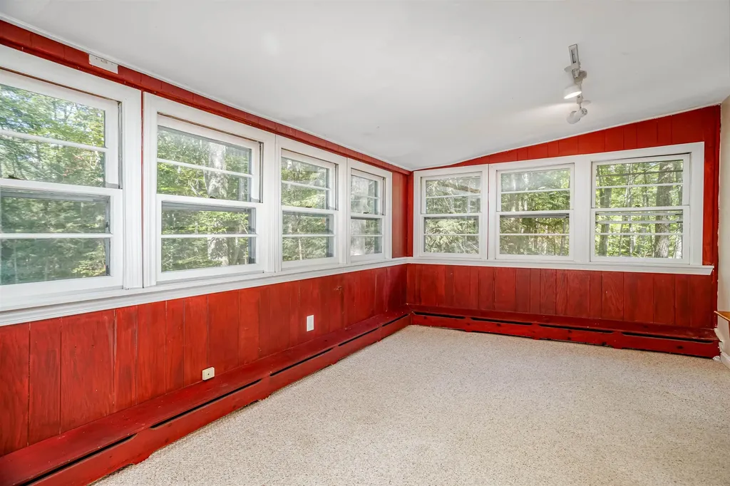 514 Old Greenfield Road Peterborough NH 03458