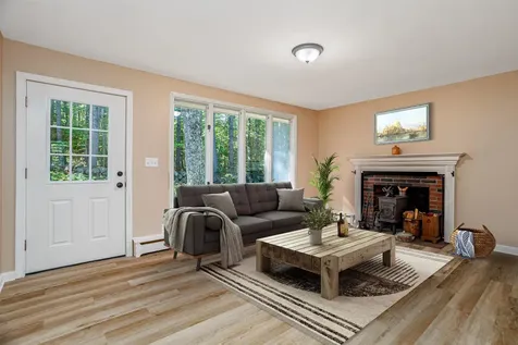 514 Old Greenfield Road Peterborough NH 03458