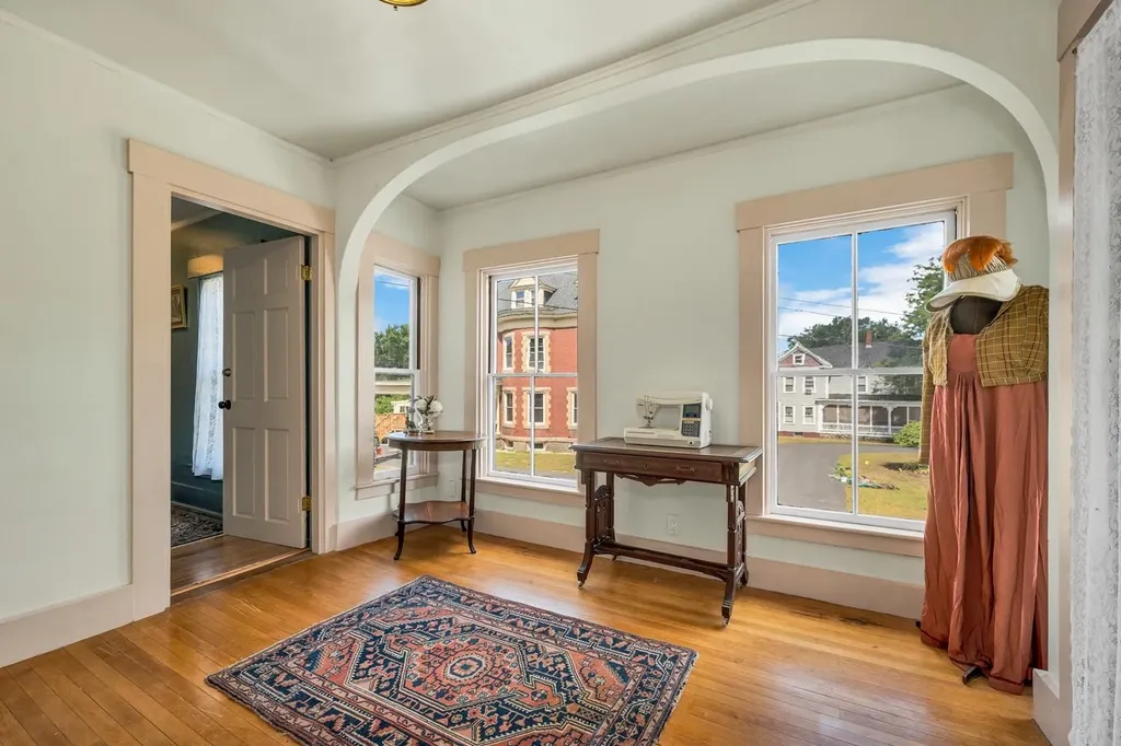 86 Wakefield Street Rochester NH 03867