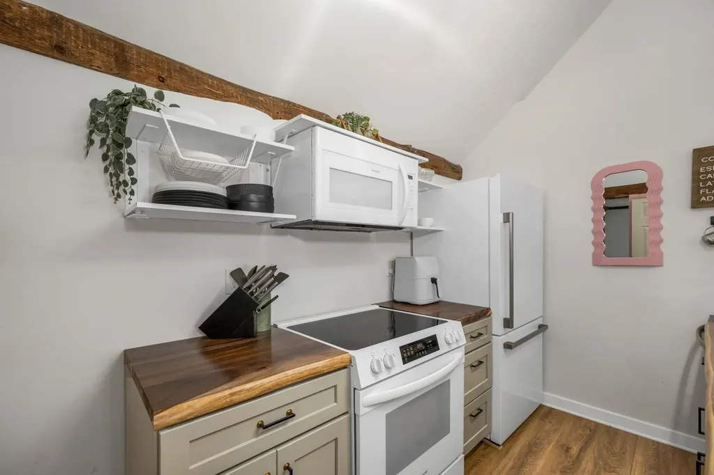 86 Wakefield Street Rochester NH 03867