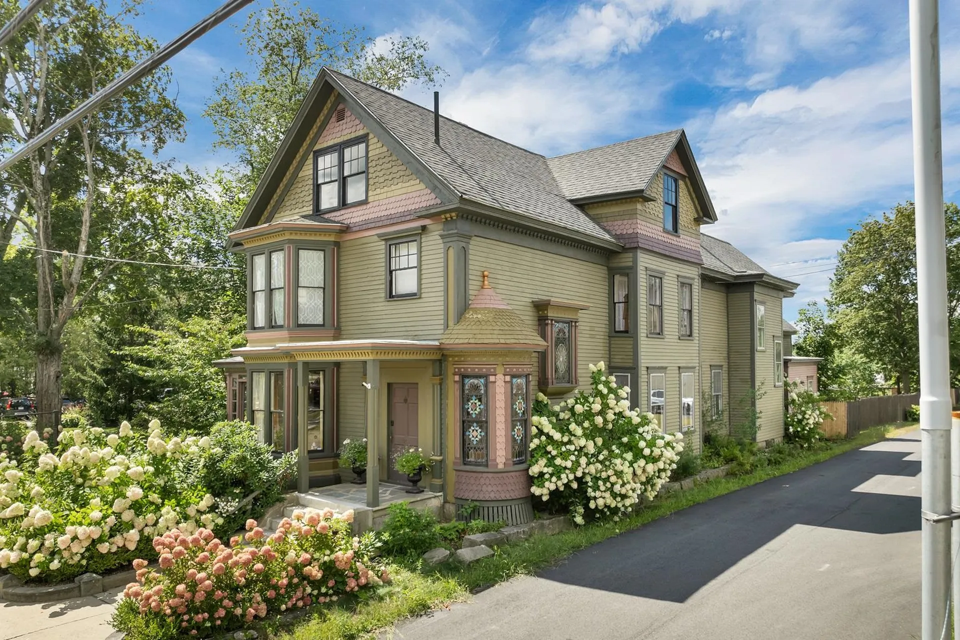 86 Wakefield Street Rochester NH 03867