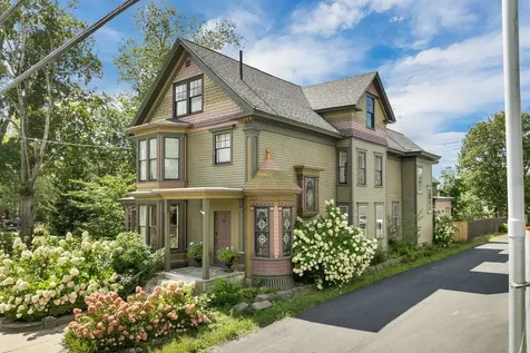 86 Wakefield Street Rochester NH 03867