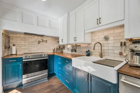 86 Wakefield Street Rochester NH 03867