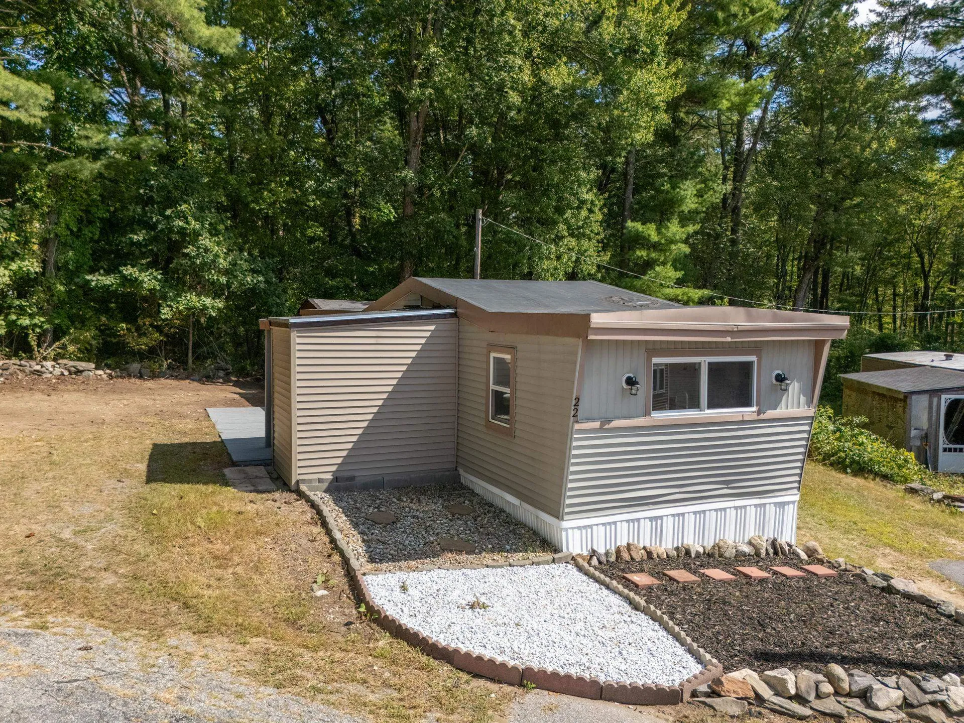 22 Stage Coach Circle Londonderry NH 03053