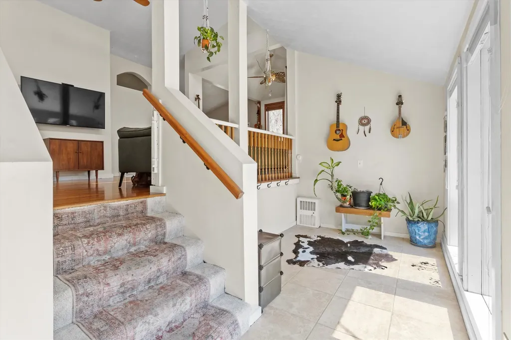 62 Hooksett Road Auburn NH 03032