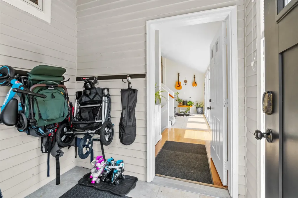 62 Hooksett Road Auburn NH 03032