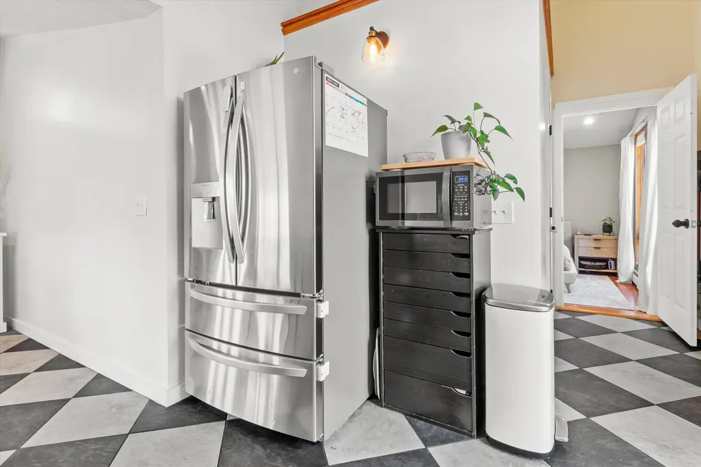 62 Hooksett Road Auburn NH 03032