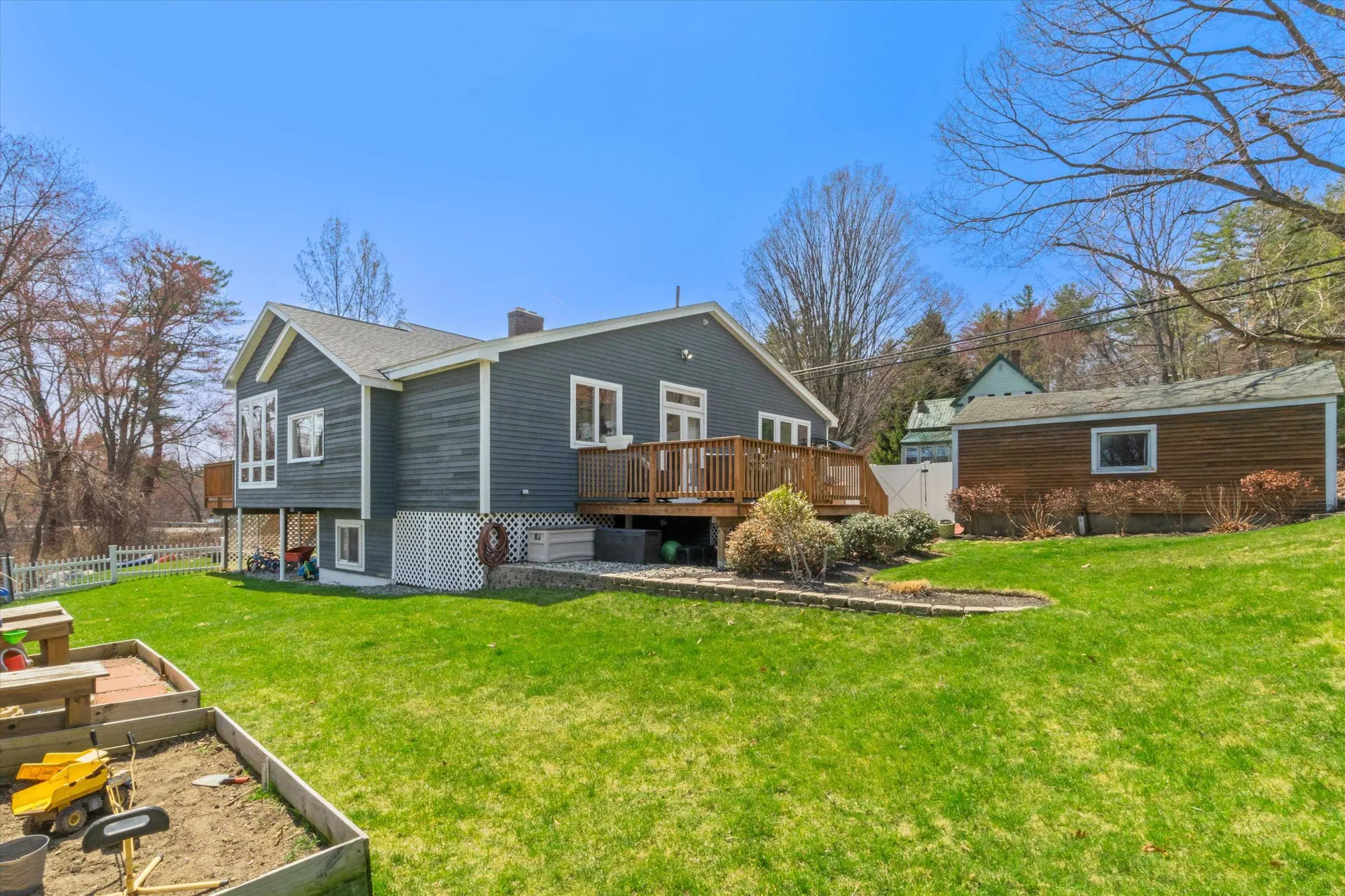 62 Hooksett Road Auburn NH 03032