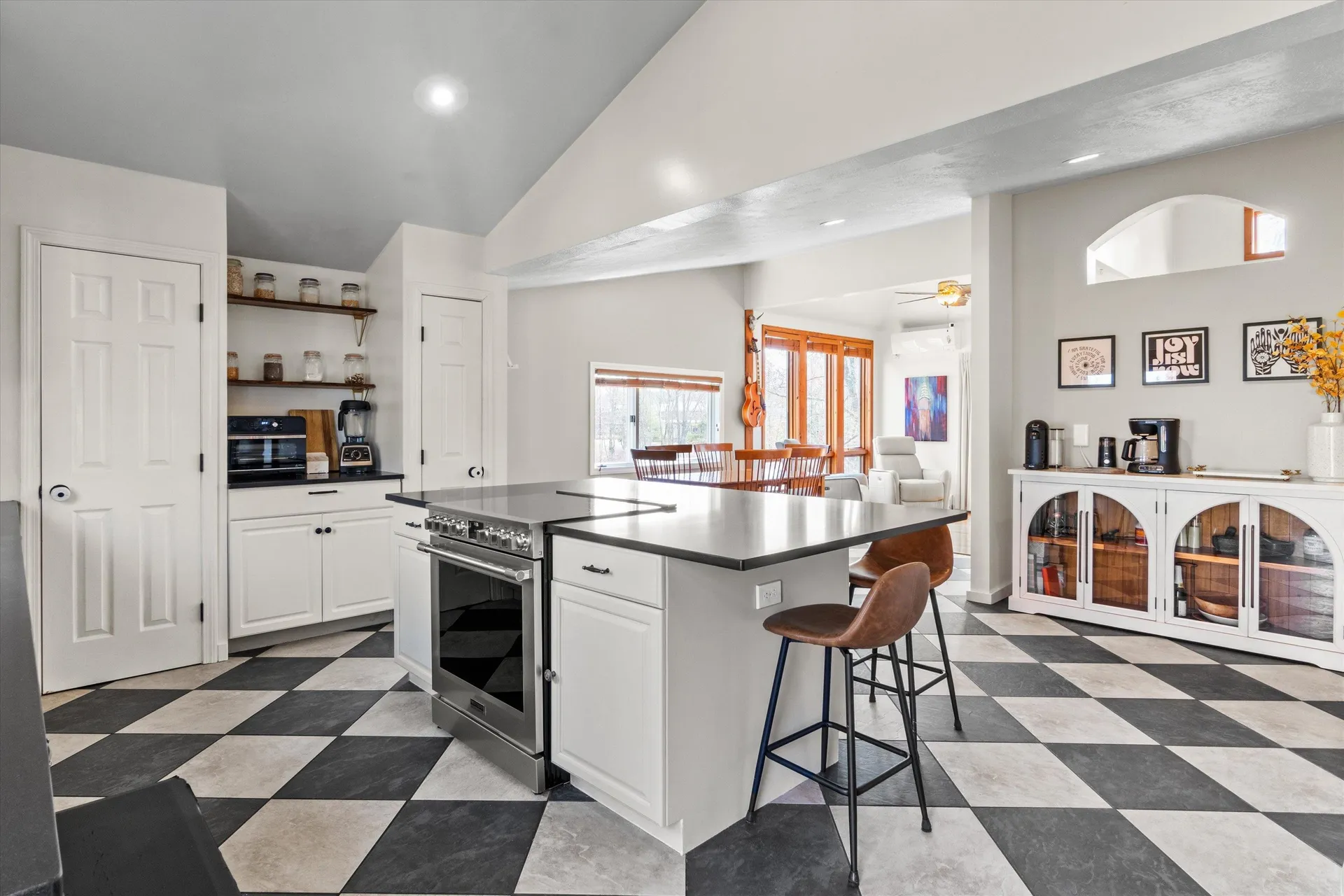 62 Hooksett Road Auburn NH 03032