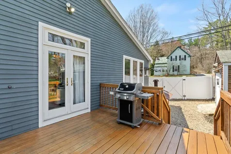 62 Hooksett Road Auburn NH 03032