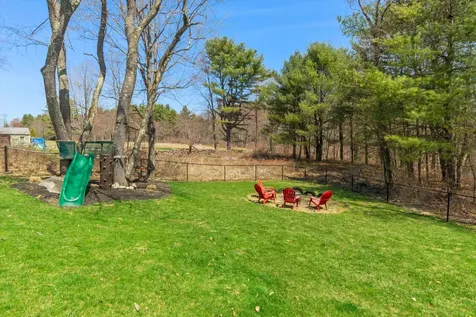 62 Hooksett Road Auburn NH 03032