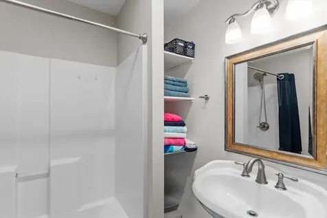 62 Hooksett Road Auburn NH 03032