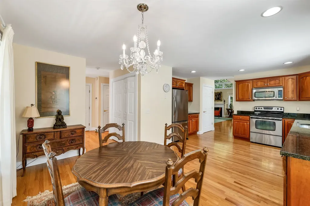 7 Woodside Drive Stratham NH 03885