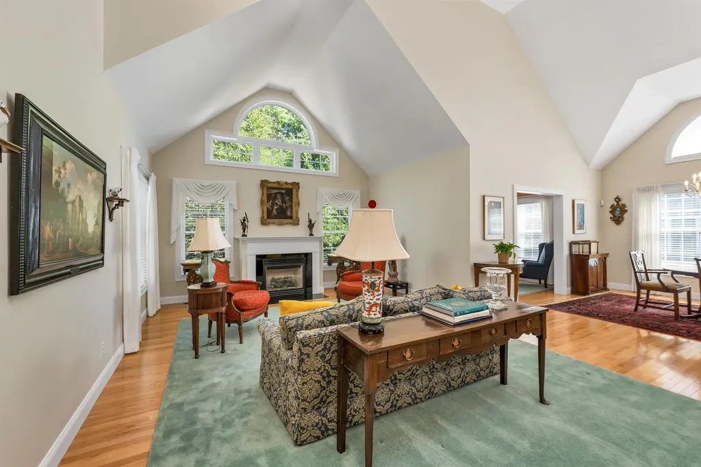 7 Woodside Drive Stratham NH 03885