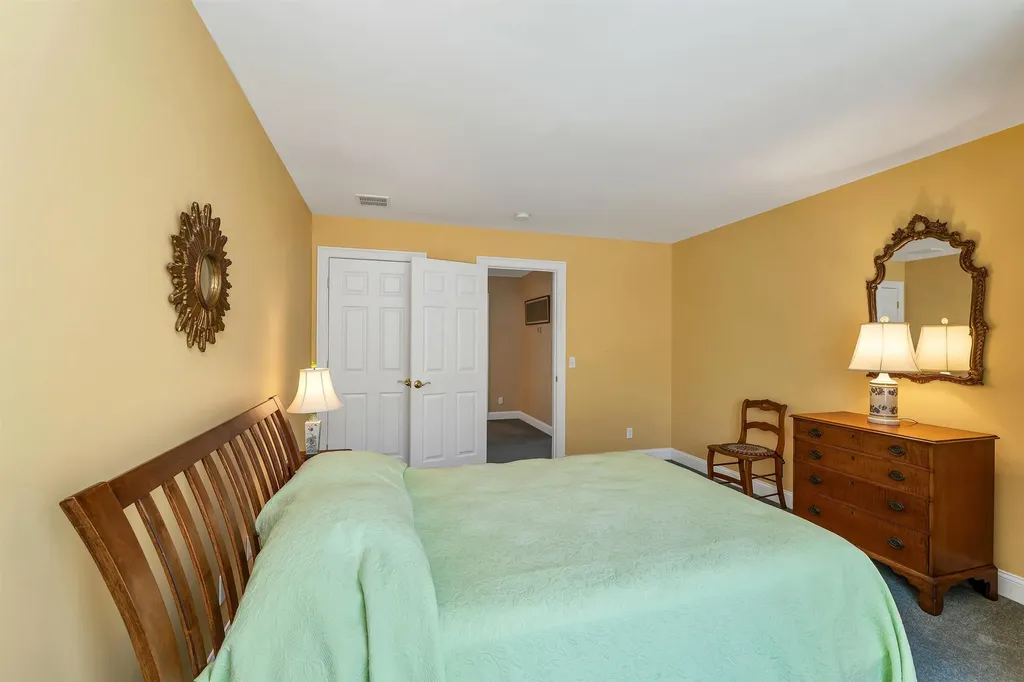 7 Woodside Drive Stratham NH 03885