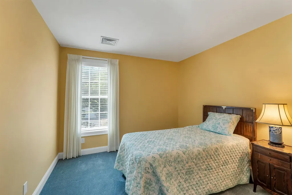7 Woodside Drive Stratham NH 03885