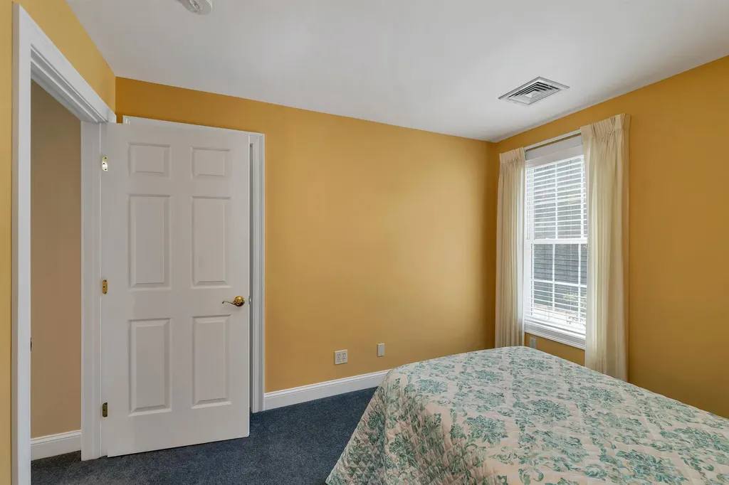 7 Woodside Drive Stratham NH 03885