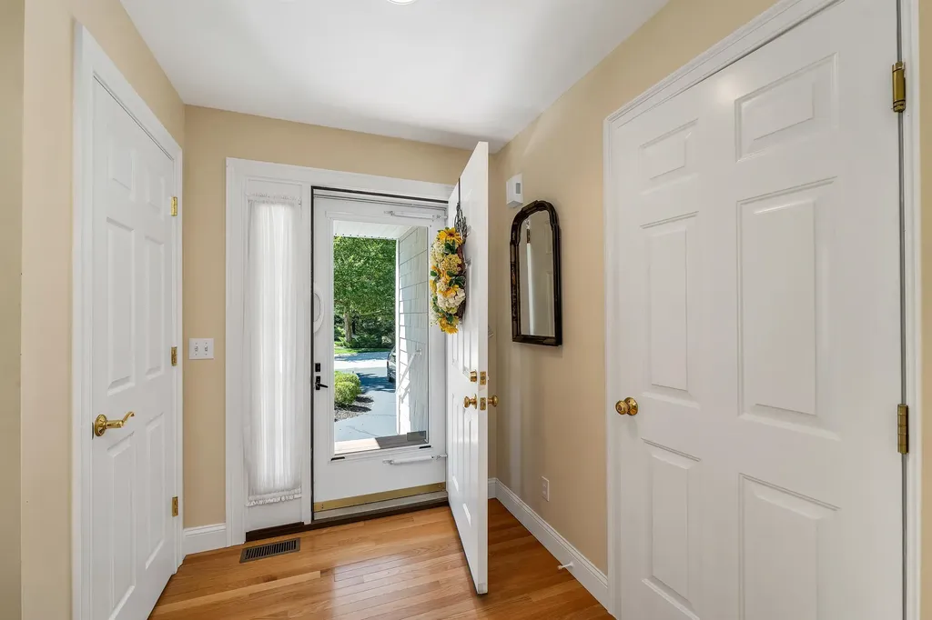 7 Woodside Drive Stratham NH 03885