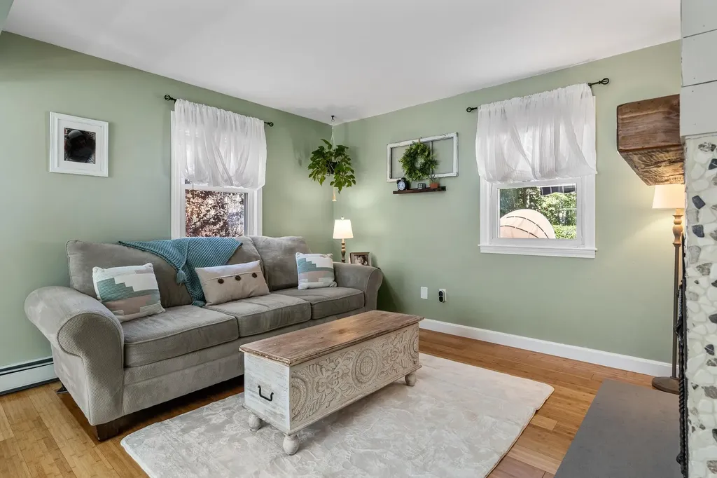 108 Farmer Road Hooksett NH 03106