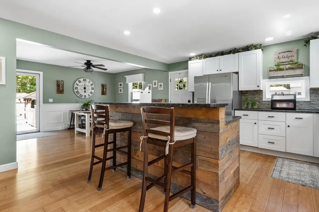 108 Farmer Road Hooksett NH 03106