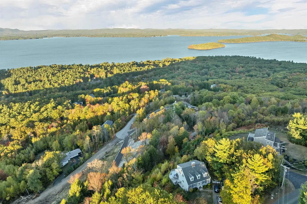 90 Briarcliff Road Gilford NH 03249