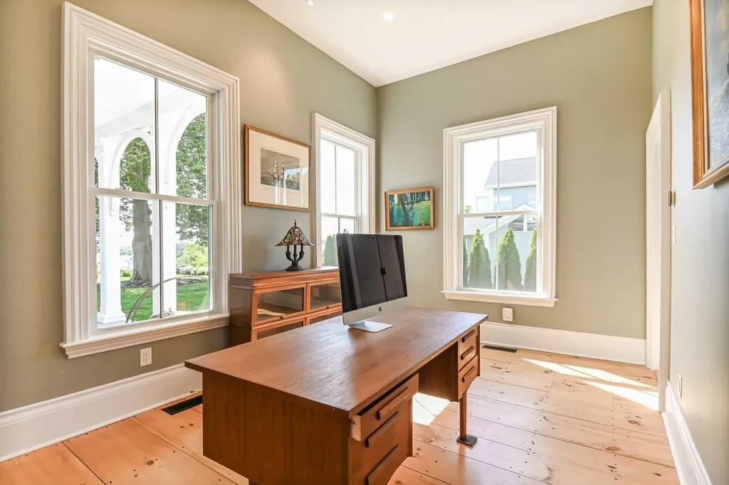 11 Atlantic Avenue North Hampton NH 03862